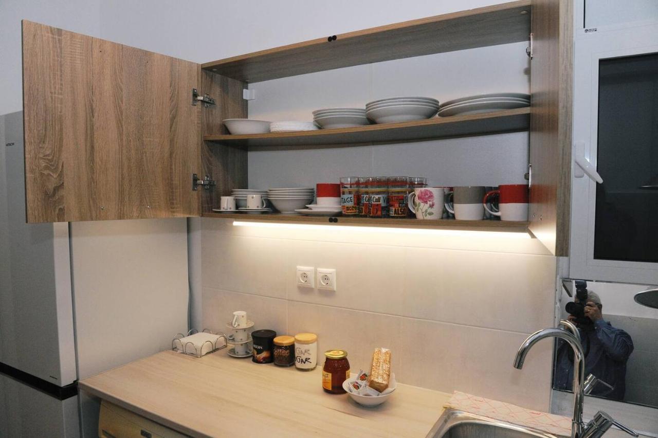 Freatida Apartment Piraeus Buitenkant foto