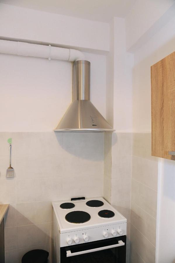 Freatida Apartment Piraeus Buitenkant foto