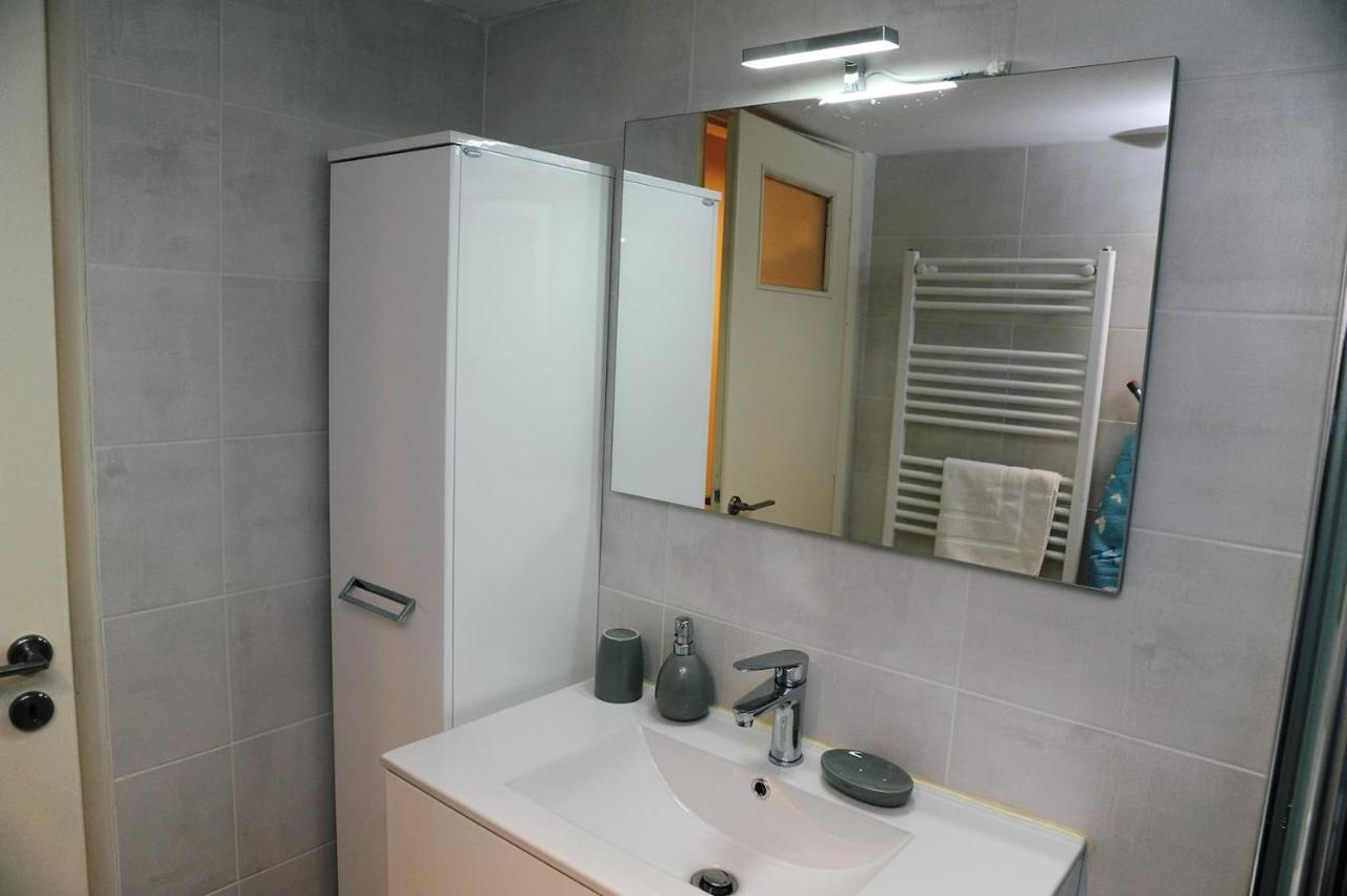 Freatida Apartment Piraeus Buitenkant foto